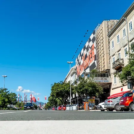 Апартаменты Luxury Center *