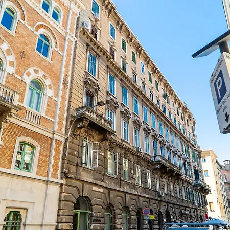 Luxury Center Апартаменты