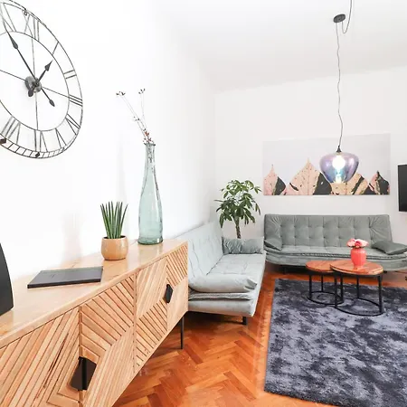 Apartment Luxury Center *